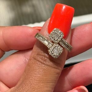 Elegant Gold/Diamond Women's Ring Size 10.5